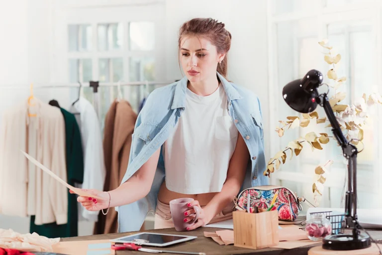 Read more about the article Oversize Modasının Yükselişi: Rahatlık ve Şıklığın Buluşma Noktası